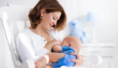Tumore al seno: gravidanza e allattamento sono fattori protettivi?